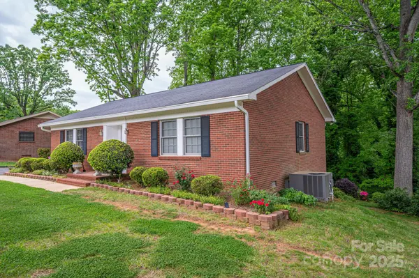808 6th AVE SW, Conover, NC 28613