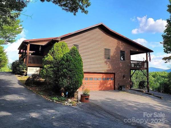 914 Rogers RD, Franklin, NC 28734
