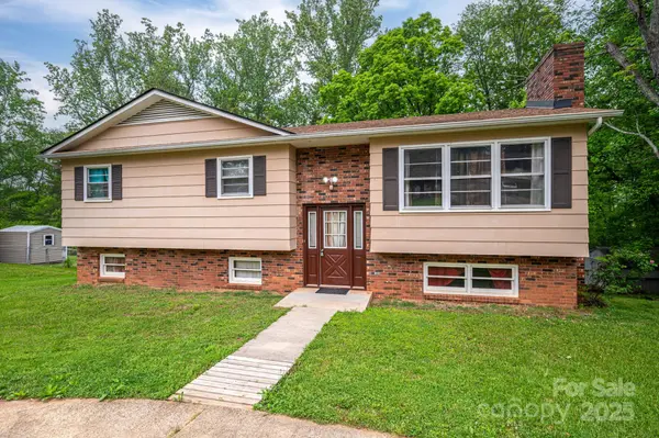 2474 Cedar Valley DR, Conover, NC 28613