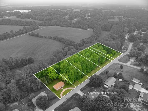 2474 Cedar Valley DR, Conover, NC 28613