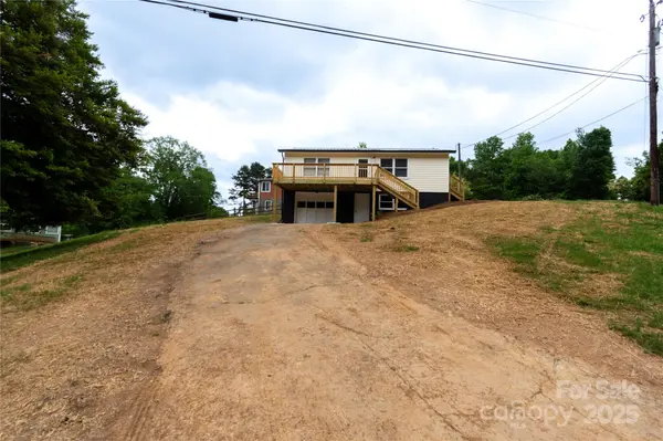 462 Berry Hill DR, Norwood, NC 28128