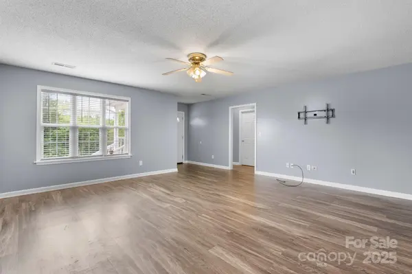 5052 Swinging Bridge RD, Conover, NC 28613