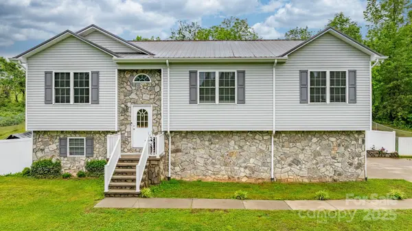 2325 Merts WAY SE, Hudson, NC 28638