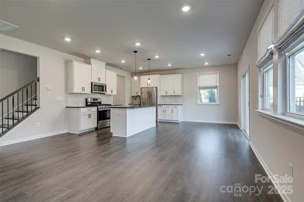 16042 River Tree LN, Charlotte, NC 28278