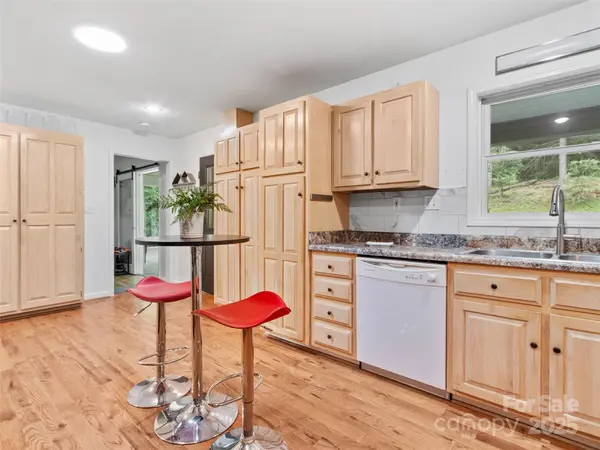 1595 Hickory Springs RD, Burnsville, NC 28714