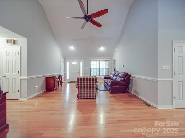 4620 Binwhe LN, Gastonia, NC 28052