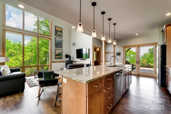 252 Tsali XING N, Bryson City, NC 28713