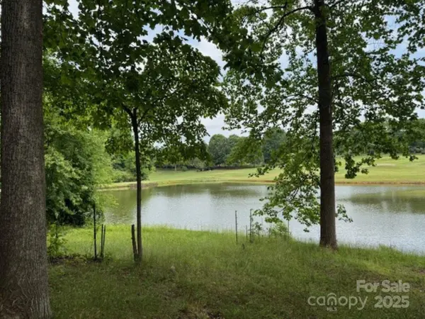 00 Country Club DR, Cherryville, NC 28021