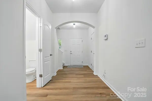 6322 Sydney Mae LN, Charlotte, NC 28262
