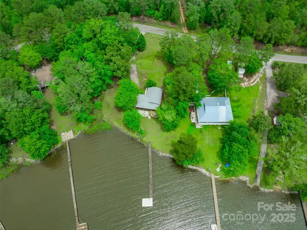 1805 Lakeshore RD, Camden, SC 29020