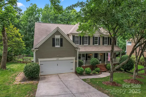 5233 Fairvista DR, Charlotte, NC 28269
