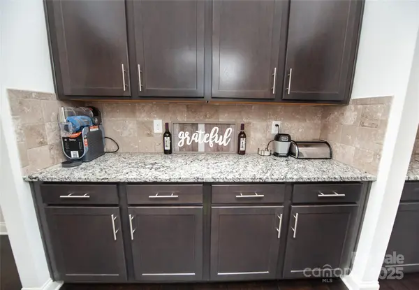 660 Highgarden LN, Boiling Springs, SC 29316