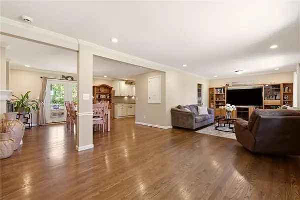 10921 Blue River RD, Kansas City, MO 64131