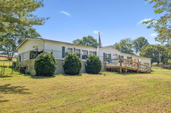 2684 Blue Springs Rd, Sparta, TN 38583