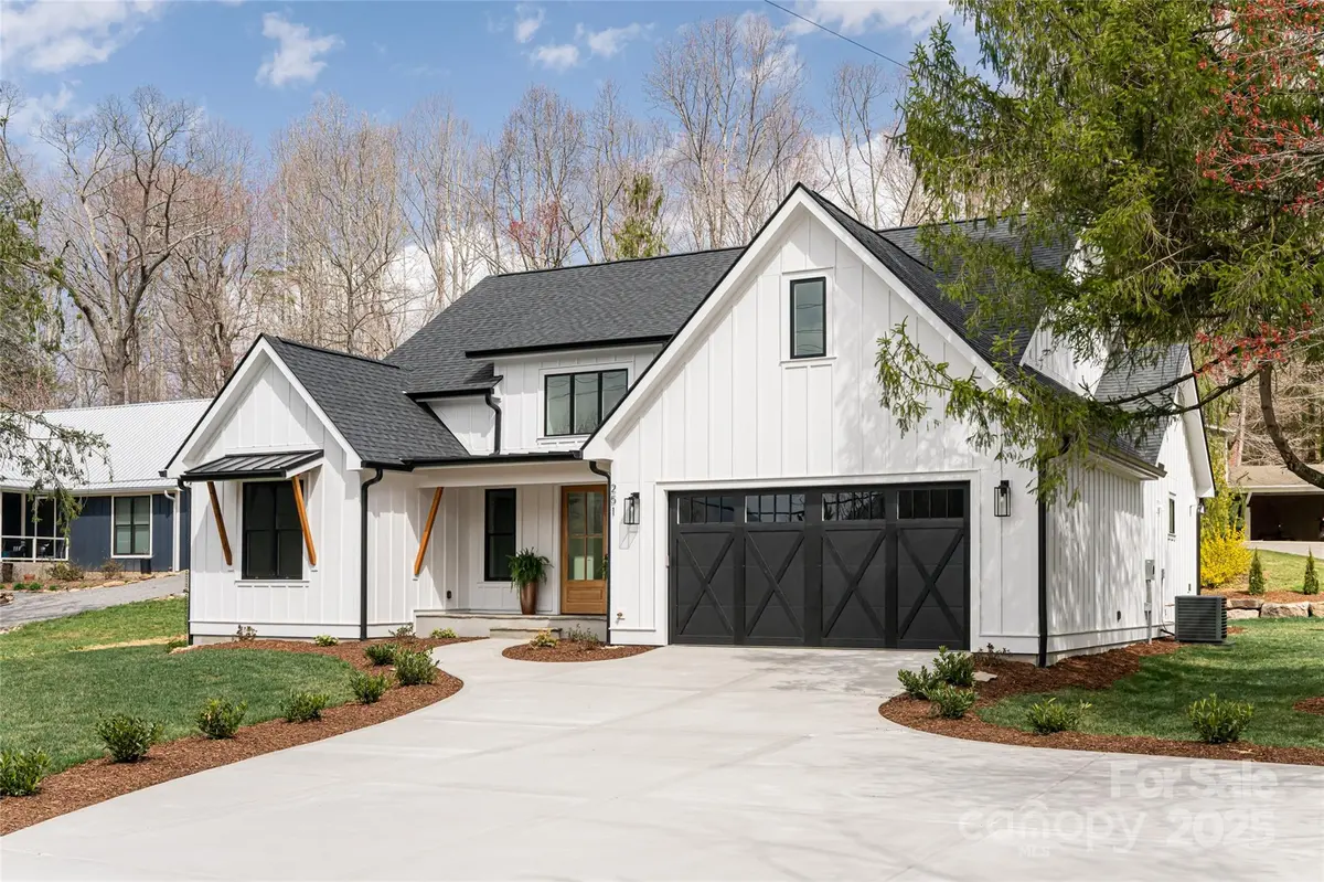 251 Bee Tree RD, Swannanoa, NC 28778