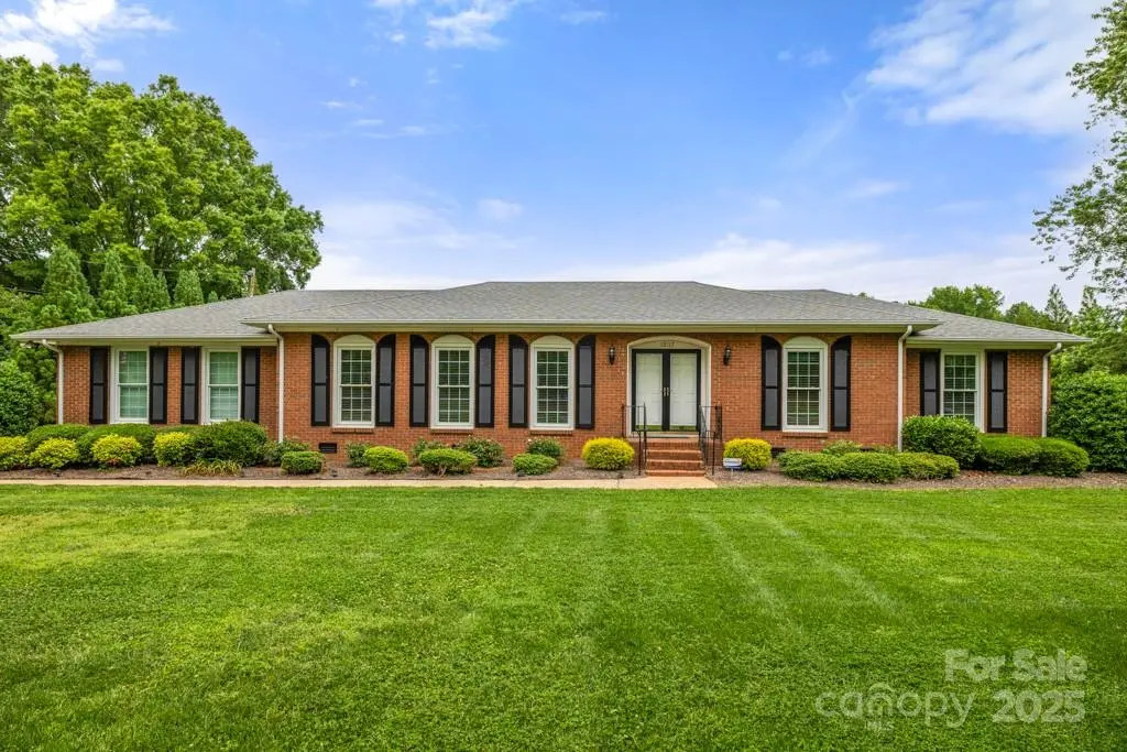 12117 Idlewild RD, Matthews, NC 28105