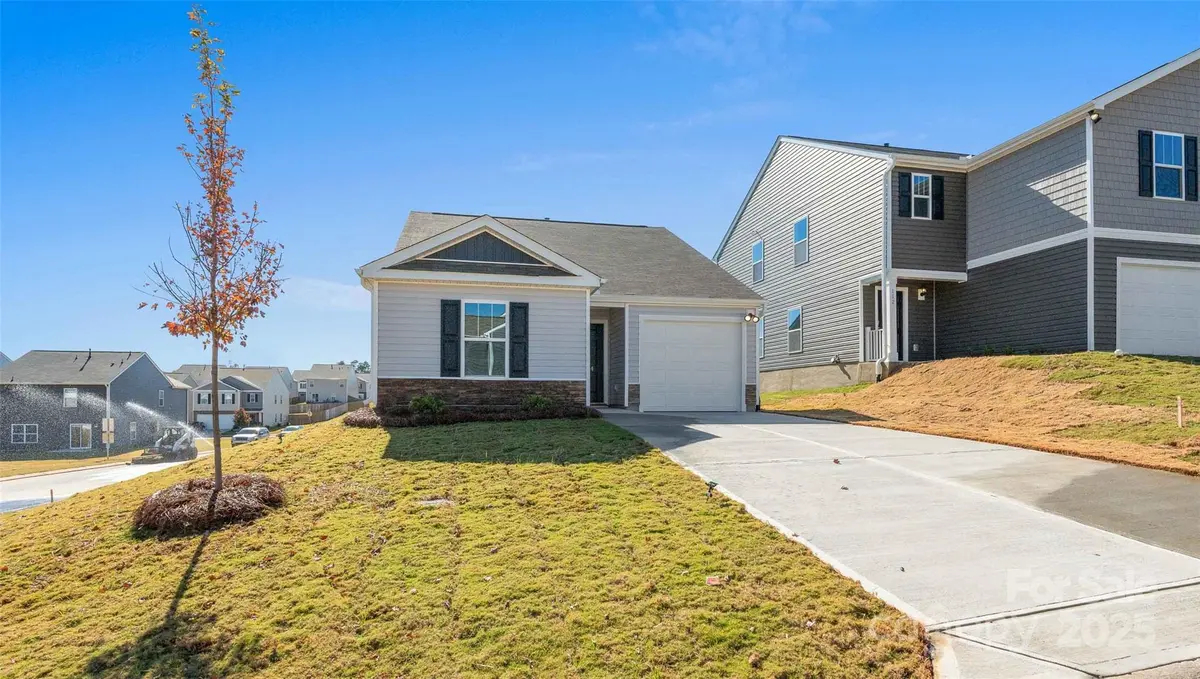 4677 Fanning RD, Hickory, NC 28602