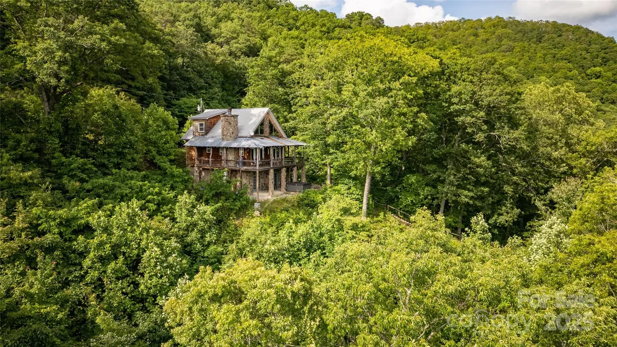 1145 Eagles Roost RD, Bryson City, NC 28713