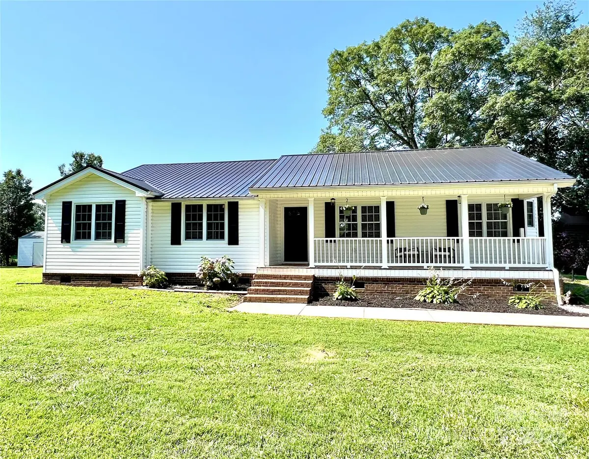147 Dutchman RD, Harmony, NC 28634