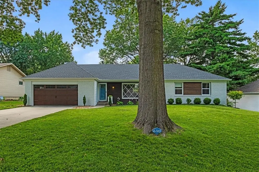 6310 Outlook DR, Mission, KS 66202