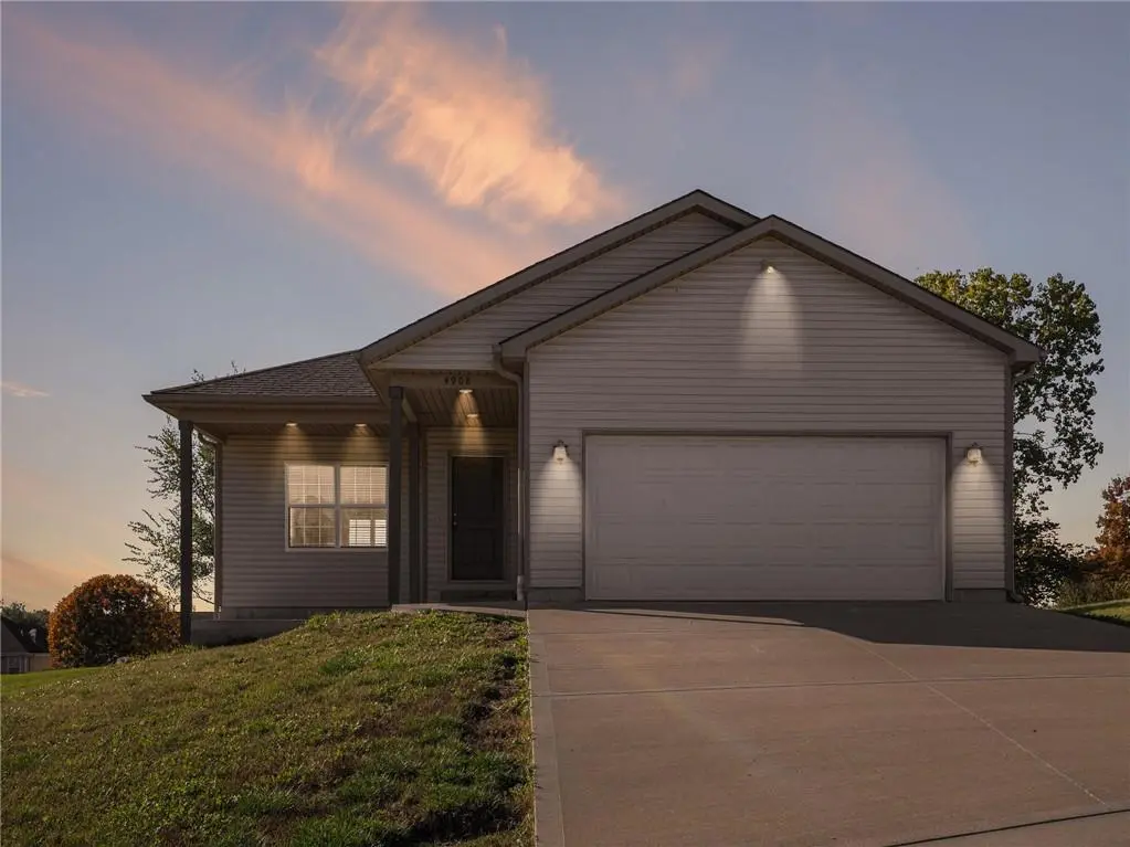 4908 S Hocker RD, Kansas City, MO 64136