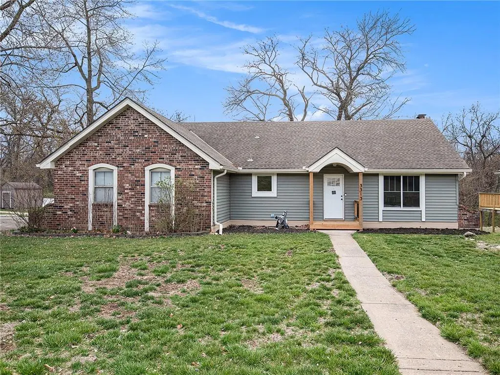 3313 Southern Hills DR, Kansas City, MO 64137
