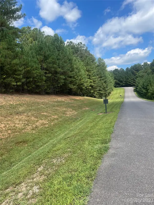 104 Lakefront DR, Connelly Springs, NC 28612