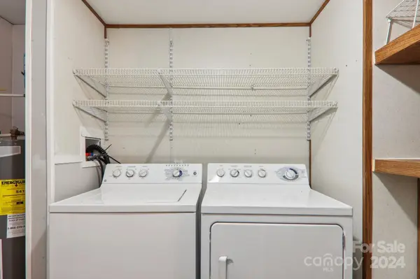 207 Vegas DR #11 & 16, Leicester, NC 28748