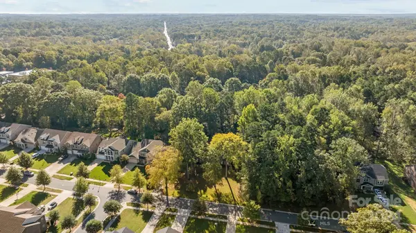 201/215 Smithfield DR, Charlotte, NC 28270