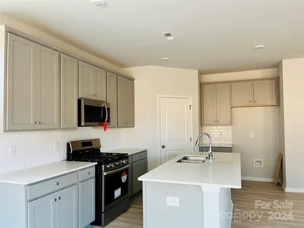 1066 Bull Dog LN, Wingate, NC 28174