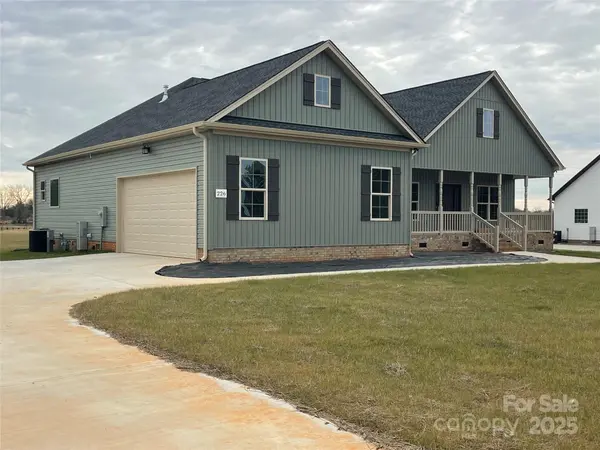 226 Beths CT, York, SC 29745