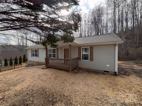 231 Newberry DR, Fletcher, NC 28732