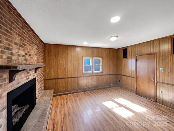 207 Bright AVE, Bessemer City, NC 28016