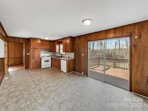 207 Bright AVE, Bessemer City, NC 28016