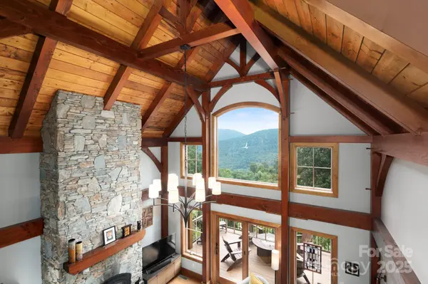 499 Warbler LN, Black Mountain, NC 28711