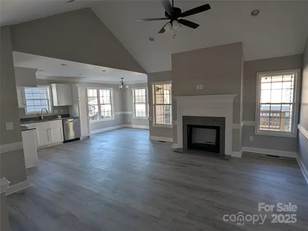 4166 Saltwood DR, Hickory, NC 28602