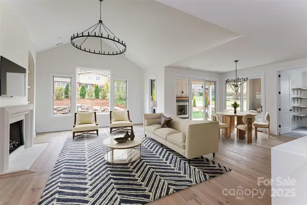 251 Bee Tree RD, Swannanoa, NC 28778