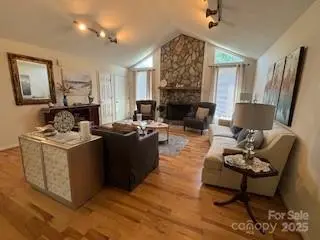 1608 Dakota DR, Hudson, NC 28638