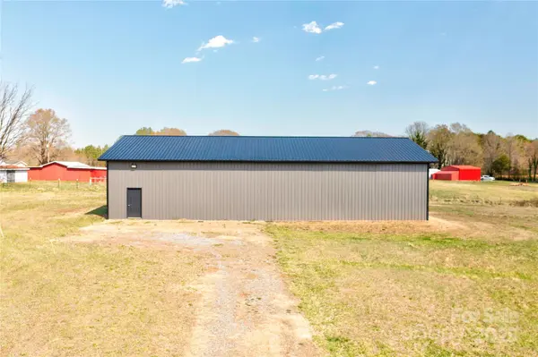 1026 E Stage Coach TRL, Lawndale, NC 28090