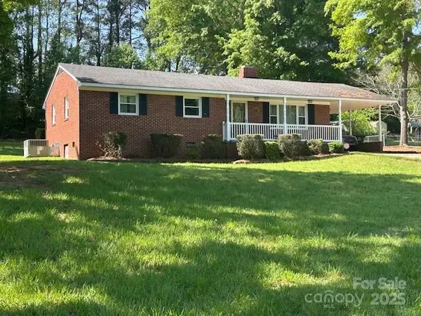 1014 Stuart DR, Wadesboro, NC 28170