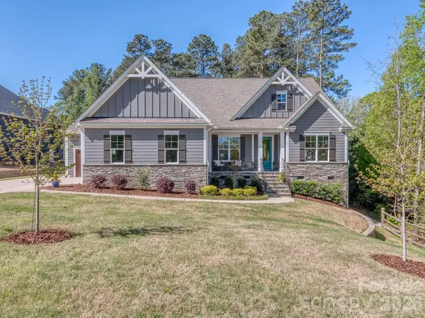 143 Robinson Ridge DR, Mooresville, NC 28117