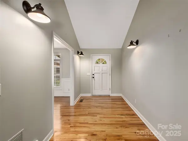 9 Kit CT, Fletcher, NC 28732