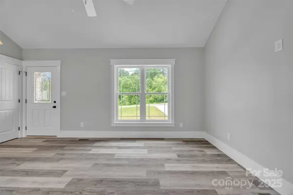 2338 Ellen ST, Granite Falls, NC 28630