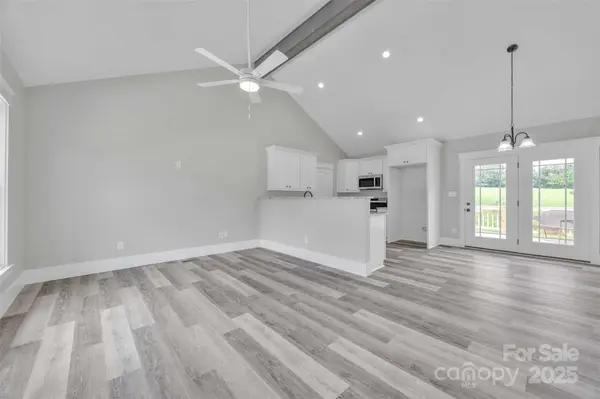 2338 Ellen ST, Granite Falls, NC 28630