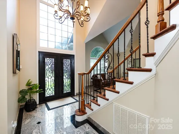 5621 Landale CT, Concord, NC 28027