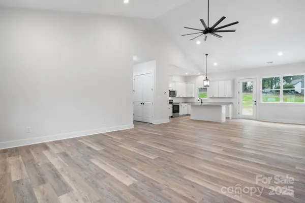 2045 Cordia CIR, Newton, NC 28658