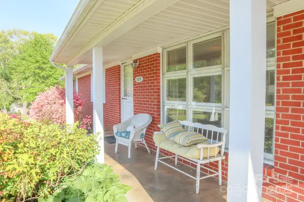 3119 6th AVE SW, Hickory, NC 28602
