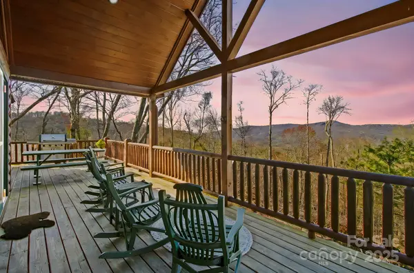 106 Dandelion LN, Banner Elk, NC 28604