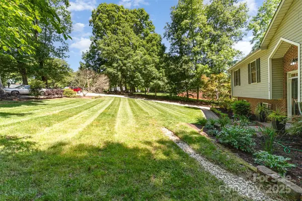 4700 Hickory Grove RD, Mount Holly, NC 28120