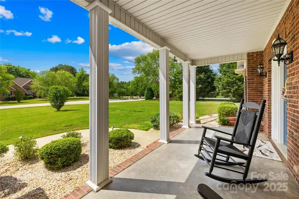 1305 Glenview LN, Rock Hill, SC 29730